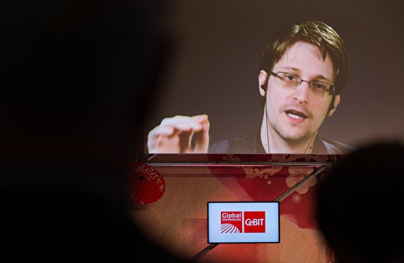 Di mana bersalji sekarang. Idealisme dari CIA. Mengapa Edward Snowden tidak berakar umbi di Rusia